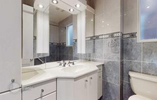 9-bedroom house in Old Toronto for C$2,572,000