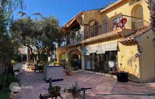 5-bedroom cottage 528 m² in Denia for 700,000 €