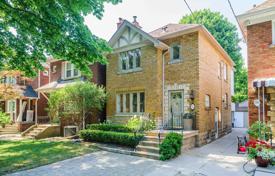 Townhome – Old Toronto, Toronto, Ontario,  Canada for C$2,169,000