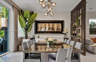 6-bedroom house 552 m² in Doral for $2,900,000