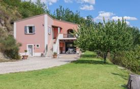Charming villa with a huge plot of land in Ascoli Piceno, Marche, Italy for 550,000 €
