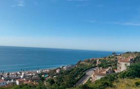 Luxury villa with 5 bedrooms, basement and spectacular sea views in Manilva for 2,500,000 €