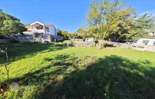 Land plot 900 m² in Malinska for 320,000 €