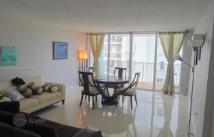 1-bedroom apartments in condo 79 m² in Miami Beach for $380,000