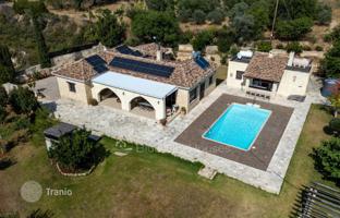 3-bedroom cottage in Limassol for 800,000 €