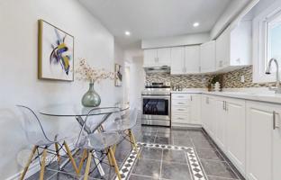12-bedroom townhouse in Scarborough for C$1,195,000