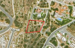 Land plot 2,568 m² in Agios Tychonas for 850,000 €
