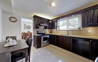 12-bedroom house in North York for C$2,484,000
