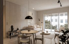 1-bedroom apartment is located in the historic center of Porto for 450,000 €