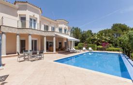 Property for sale in Majorca (Mallorca). Villa with panoramic infinity pool on the large terrace near the town of Pollensa, Mallorca, Spain. High rental potential! Property for sale in Majorca (Mallorca). Villa with panoramic infinity pool on the large terrace near the town of Pollensa, Mallorca, Spain. High rental potential!