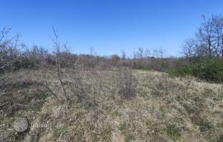 Land plot 611 m² in Marcana for 100,000 €