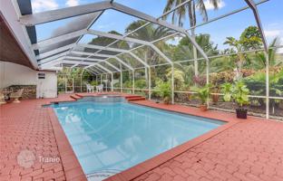 5-bedroom house 510 m² in Miami for $2,345,000