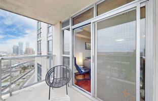 2-bedroom apartment in Etobicoke for C$736,000