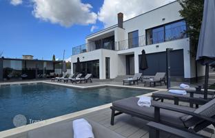 5-bedroom house 300 m² in Marcana for 850,000 €