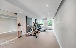 4-bedroom apartment in George Street for C$702,000