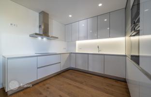 4-bedroom apartment 207 m² in Porto (city) for 950,000 €
