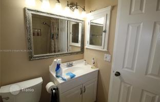 4-bedroom house 164 m² in West End for $549,000