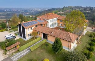10-bedroom villa in Asti for 2,550,000 €