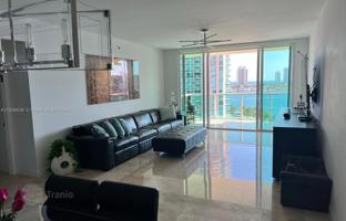 2-bedroom apartments in condo 188 m² in Aventura for $865,000