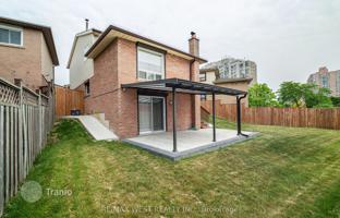 7-bedroom house in Etobicoke for C$1,165,000