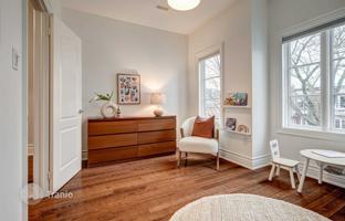 11-bedroom townhouse in Old Toronto for 1,123,000 €