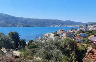 Land plot 996 m² in Split-Dalmatia County for 199,000 €