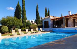 3-bedroom cottage 200 m² in Aphrodite Hills for 1,650,000 €
