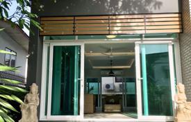 4-bedroom cottage in Huai Khwang for $3,060 per week