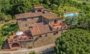Historic estate with a vineyard, an olive grove and a woodland in Sinalunga, Tuscany, Italy for 1,300,000 €