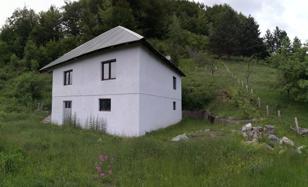 Estate with two houses and vast land in Kolasin, Montenegro for 303,000 €