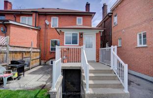 7-bedroom townhouse in Old Toronto for C$1,855,000