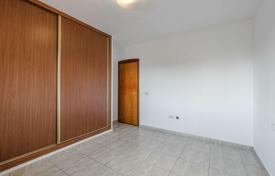 Apartment – Adeje, Santa Cruz de Tenerife, Canary Islands,  Spain for 185,000 €