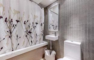 3-bedroom apartment in Dundas Street East for C$774,000