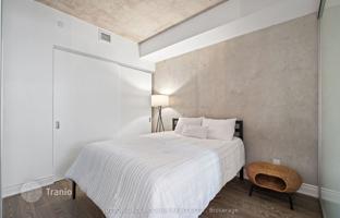4-bedroom apartment in Richmond Street West for C$737,000