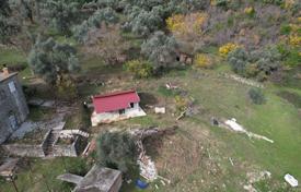 Plot in Tivat, Mrčevac — 9,160 m² with an Old Stone House for 700,000 €