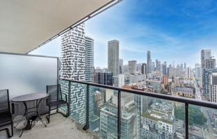 4-bedroom apartment in Lombard Street for C$761,000