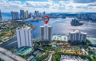 2-bedroom apartments in condo 126 m² in Aventura for $540,000
