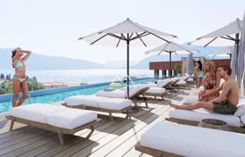 Apartments in a five-star hotel in the center of Tivat for 305,000 €