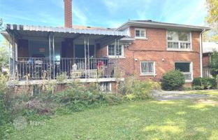 6-bedroom house in North York for C$2,233,000