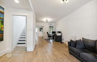 7-bedroom house in Woodbine Avenue for C$1,614,000