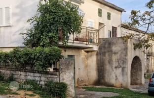 4-bedroom house 230 m² in Kanfanar for 280,000 €