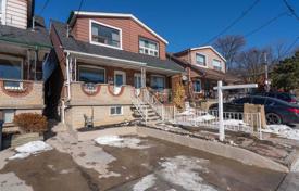 Terraced house – York, Toronto, Ontario,  Canada for C$959,000