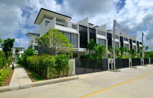 Furnished corner townhouse in Laguna Phuket, Thailand for $433,000