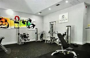 1-bedroom apartments in condo 68 m² in Miami for $395,000