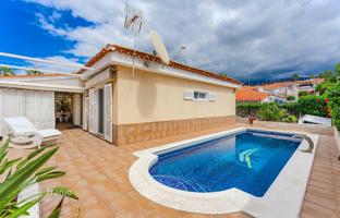 3-bedroom house 110 m² in Callao Salvaje for 649,000 €