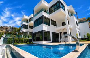 3-bedroom villa 220 m² in Kargicak for 30,541,000 TRY