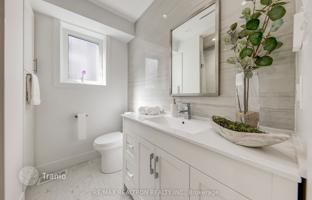 8-bedroom townhouse in York for C$1,858,000