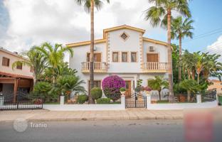 4-bedroom villa 350 m² in Famagusta for 636,000 €
