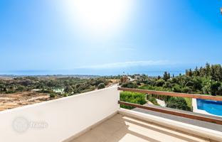 5-bedroom villa 522 m² in Estepona for 2,485,000 €