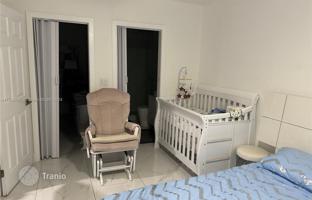 4-bedroom house 175 m² in Hialeah for $750,000